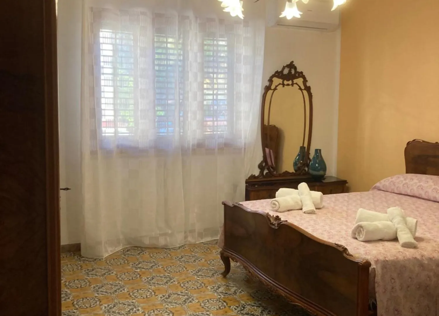 House Of Lady Apartment Carini Italy